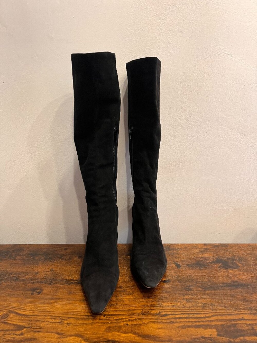 Description/Title: Ralph Lauren Richard Tyler Black Suede Ribbed Calf High Heel